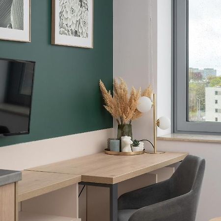Trendy Studios With Home Office Near Wroclaw Main Station By Noclegi Renters Esterno foto