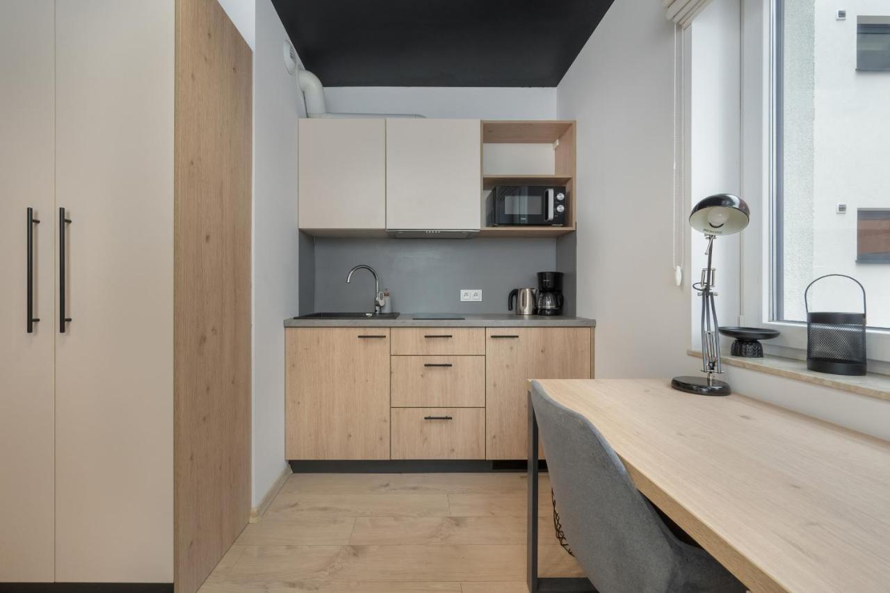 Trendy Studios With Home Office Near Wroclaw Main Station By Noclegi Renters Esterno foto