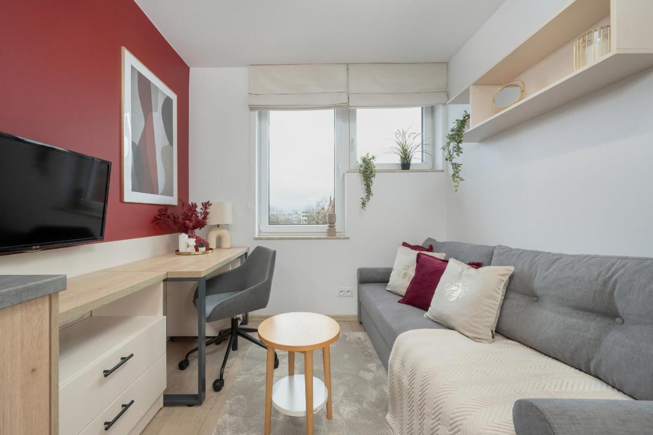 Trendy Studios With Home Office Near Wroclaw Main Station By Noclegi Renters Esterno foto