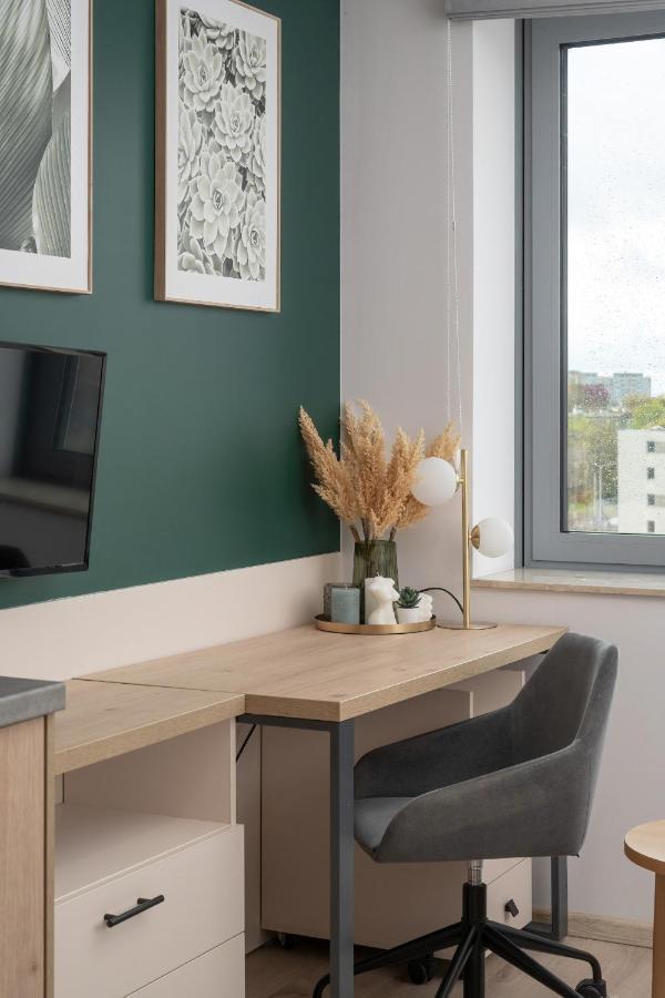 Trendy Studios With Home Office Near Wroclaw Main Station By Noclegi Renters Esterno foto