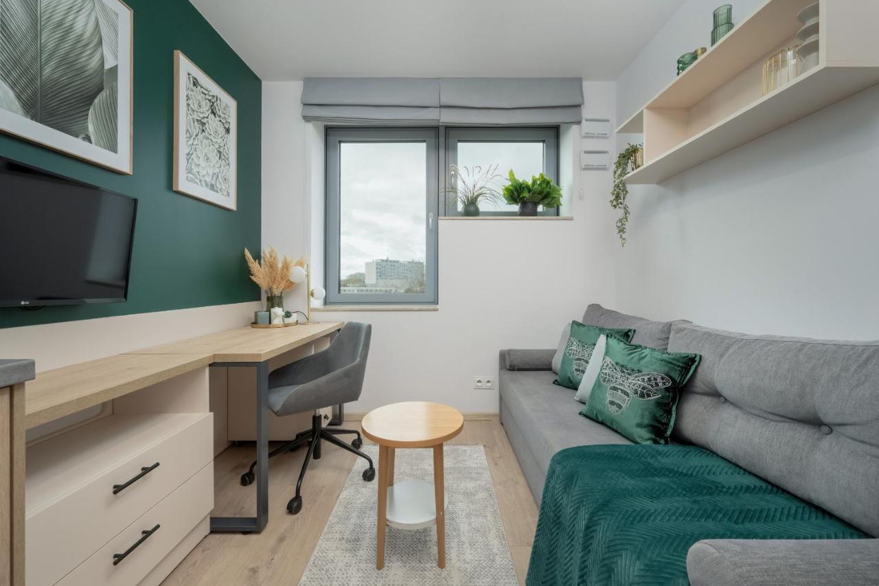 Trendy Studios With Home Office Near Wroclaw Main Station By Noclegi Renters Esterno foto