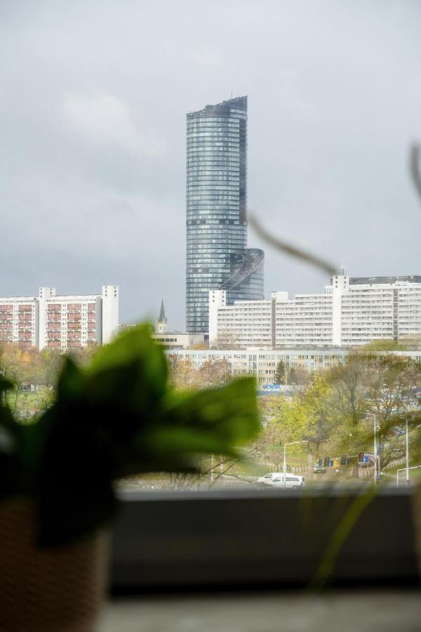 Trendy Studios With Home Office Near Wroclaw Main Station By Noclegi Renters Esterno foto