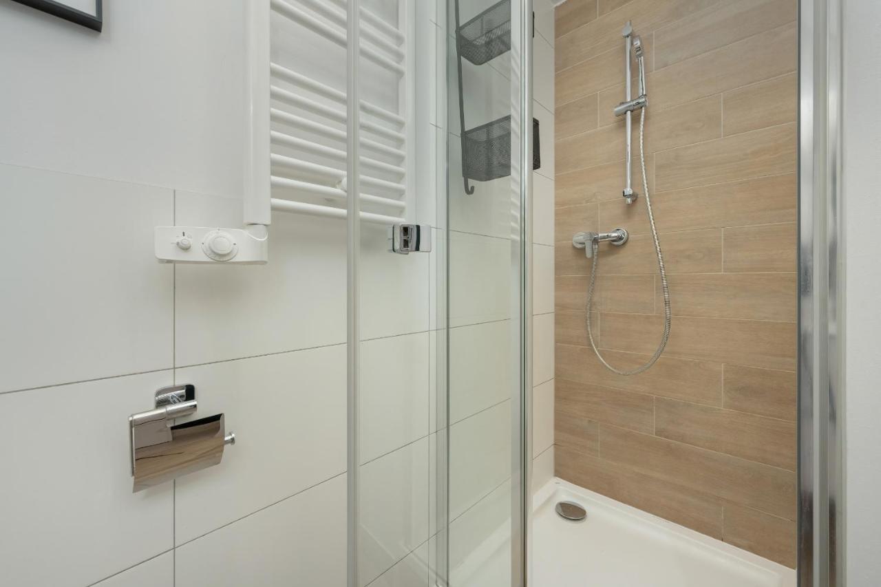 Trendy Studios With Home Office Near Wroclaw Main Station By Noclegi Renters Esterno foto
