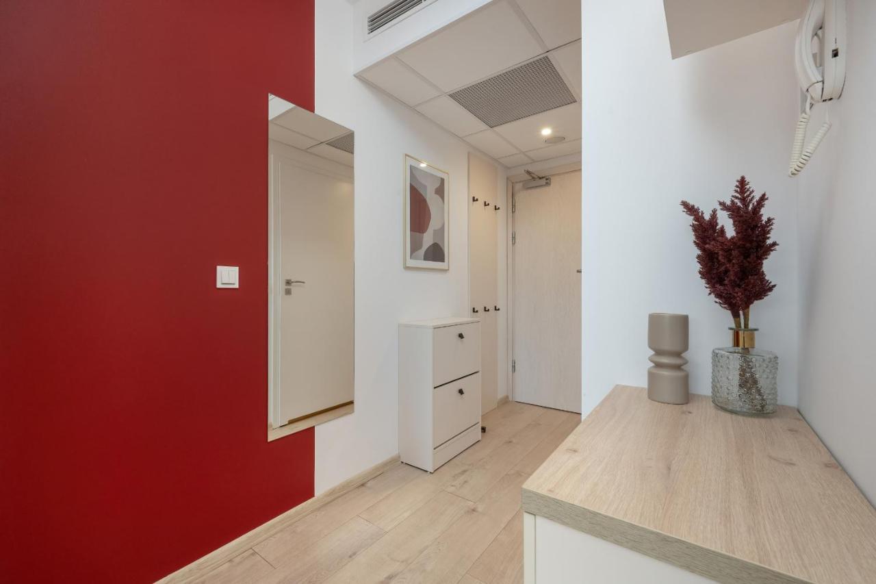 Trendy Studios With Home Office Near Wroclaw Main Station By Noclegi Renters Esterno foto